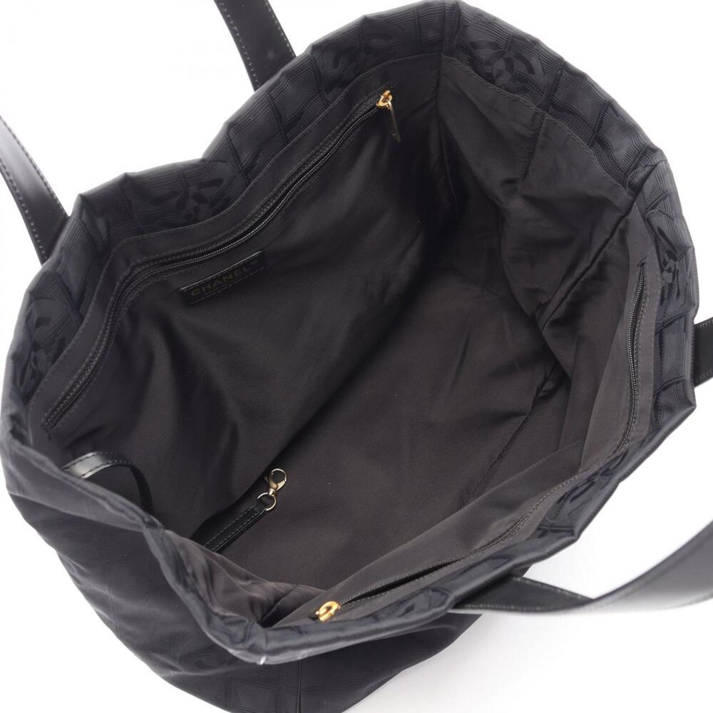 CHANEL Black Leather Tote Bag - Picture 3 of 9